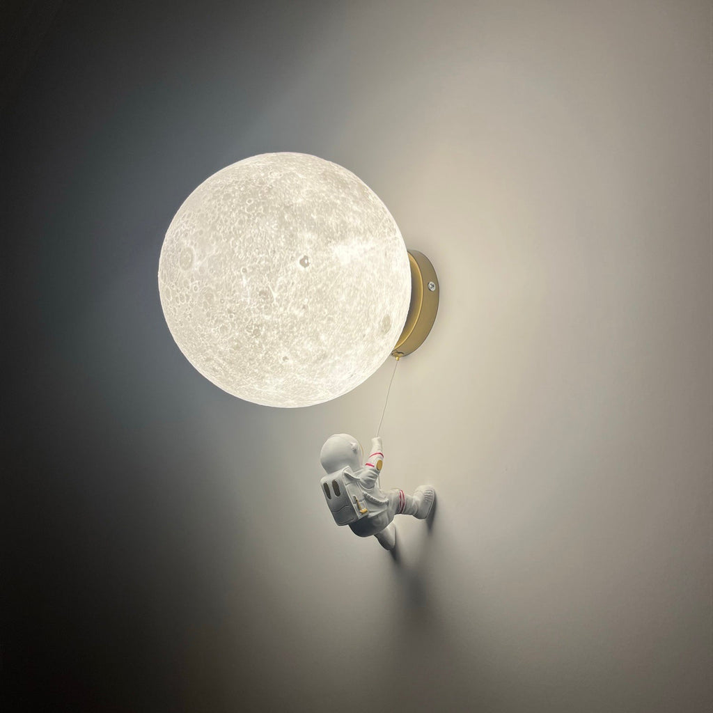 Lunar Wall Lamp