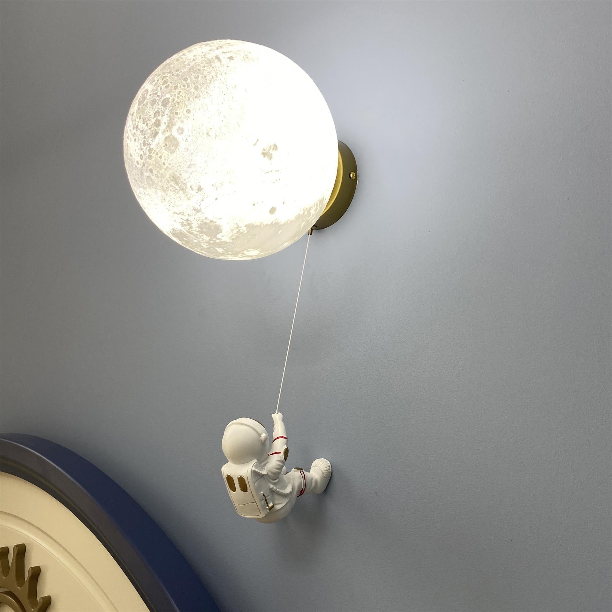 Lunar Wall Lamp