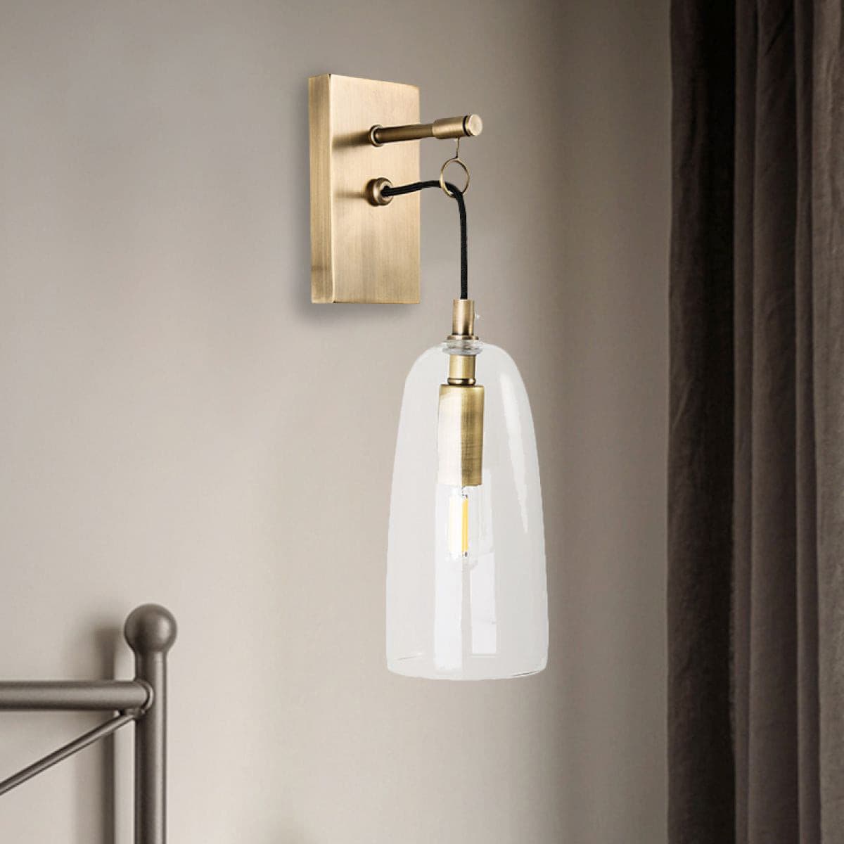 Lure Wall Lamp