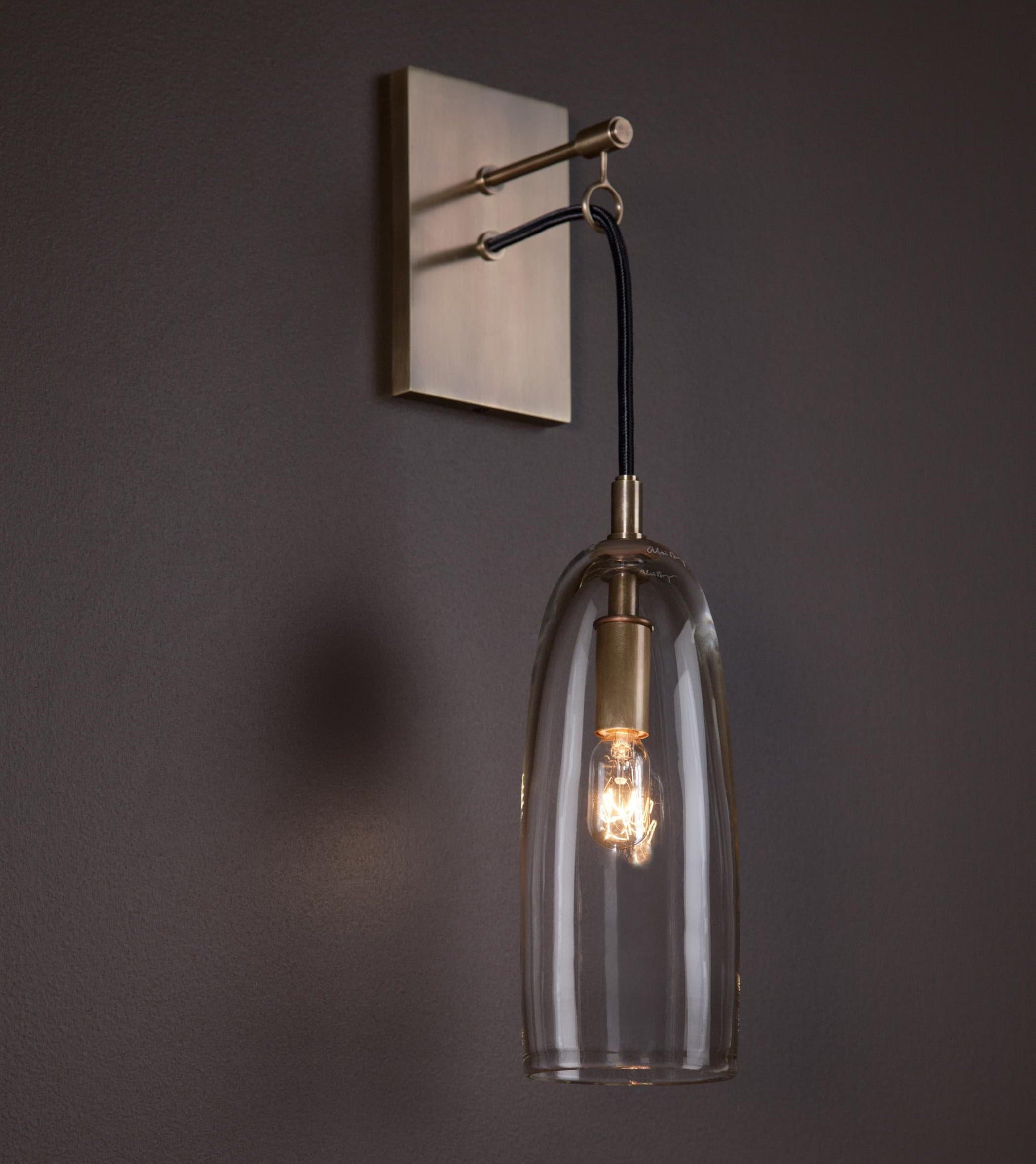 Lure Wall Lamp