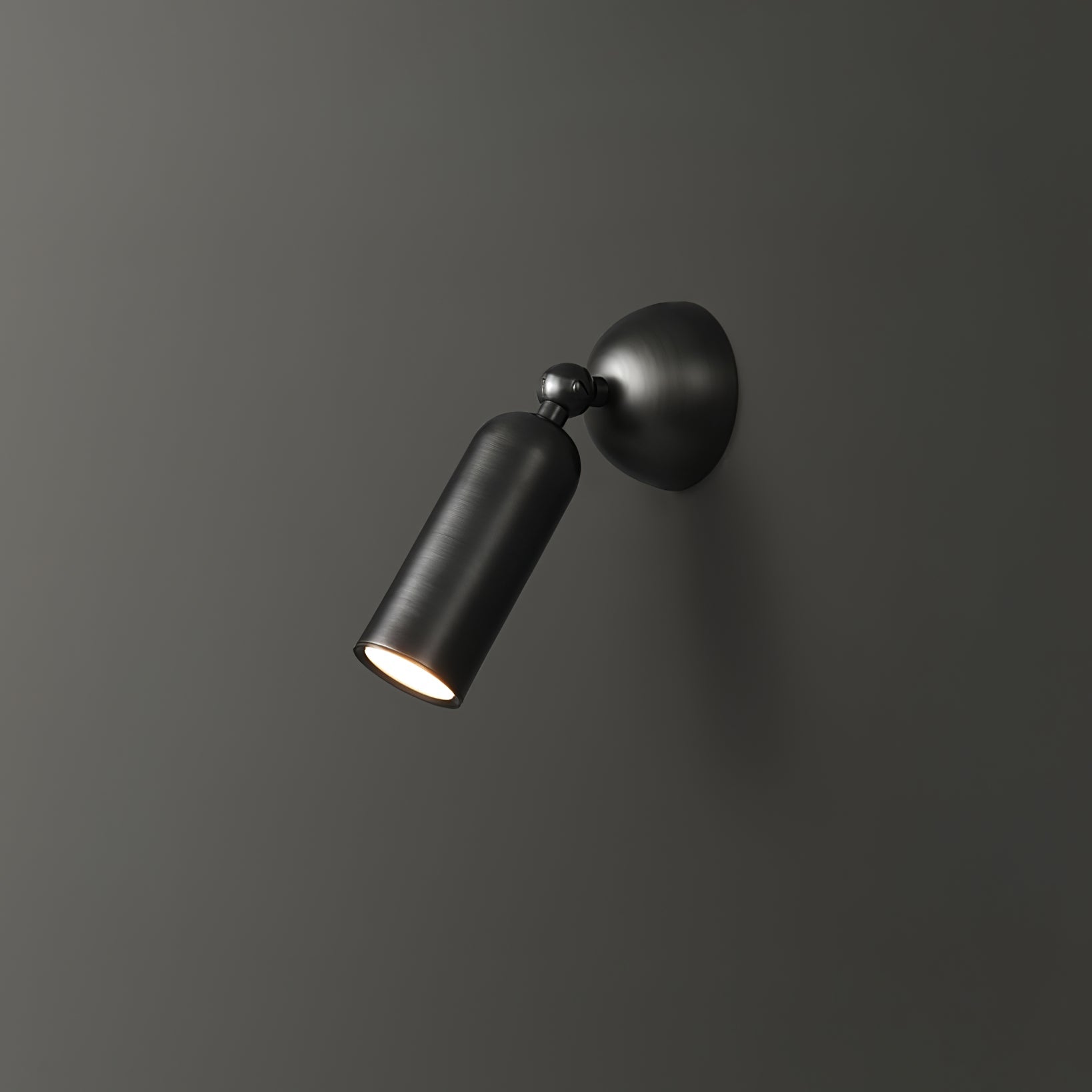 Madame Dome Wall Lamp