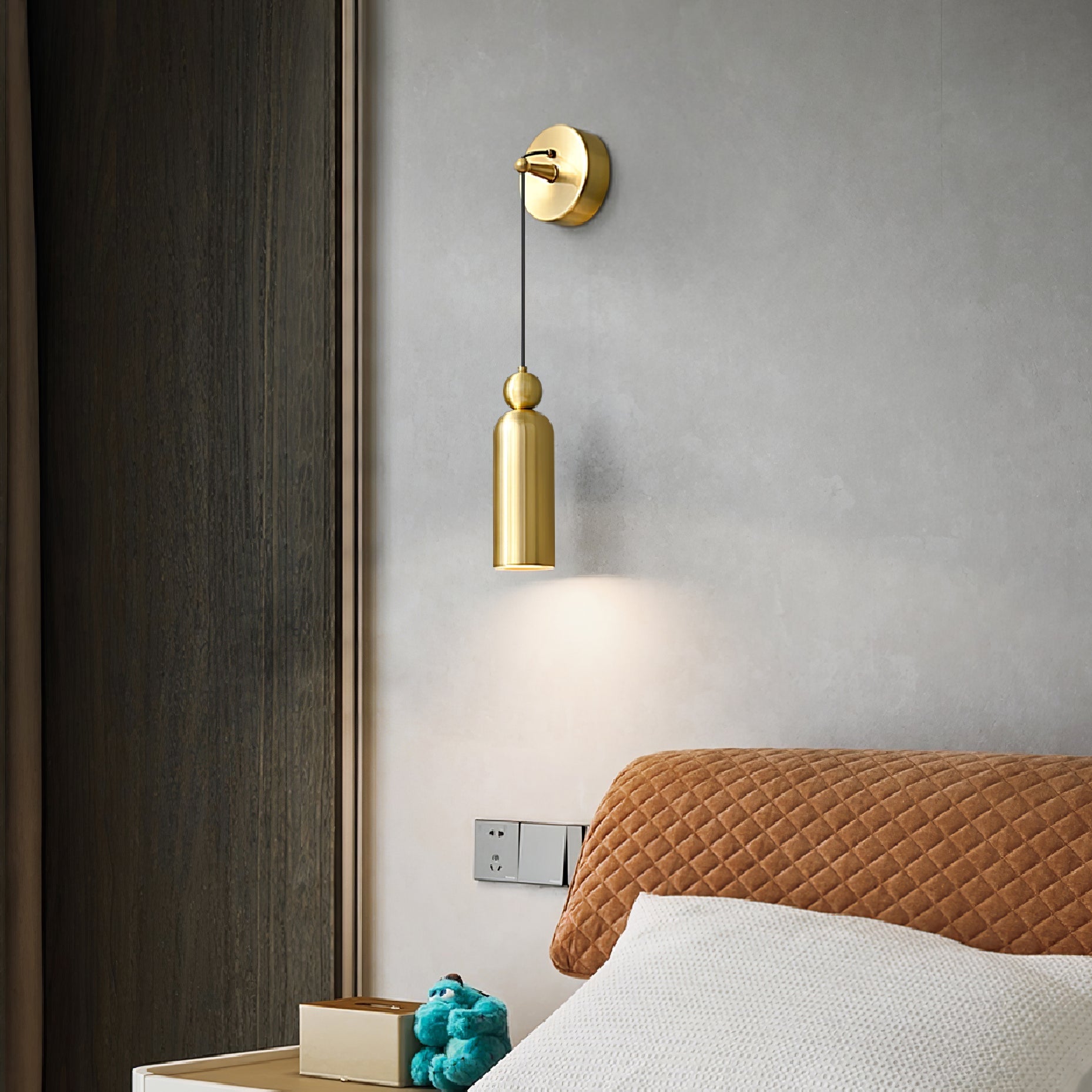 Madame Wall Lamp