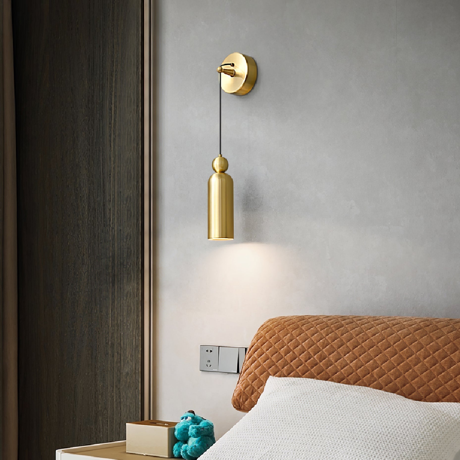 Madame Wall Lamp