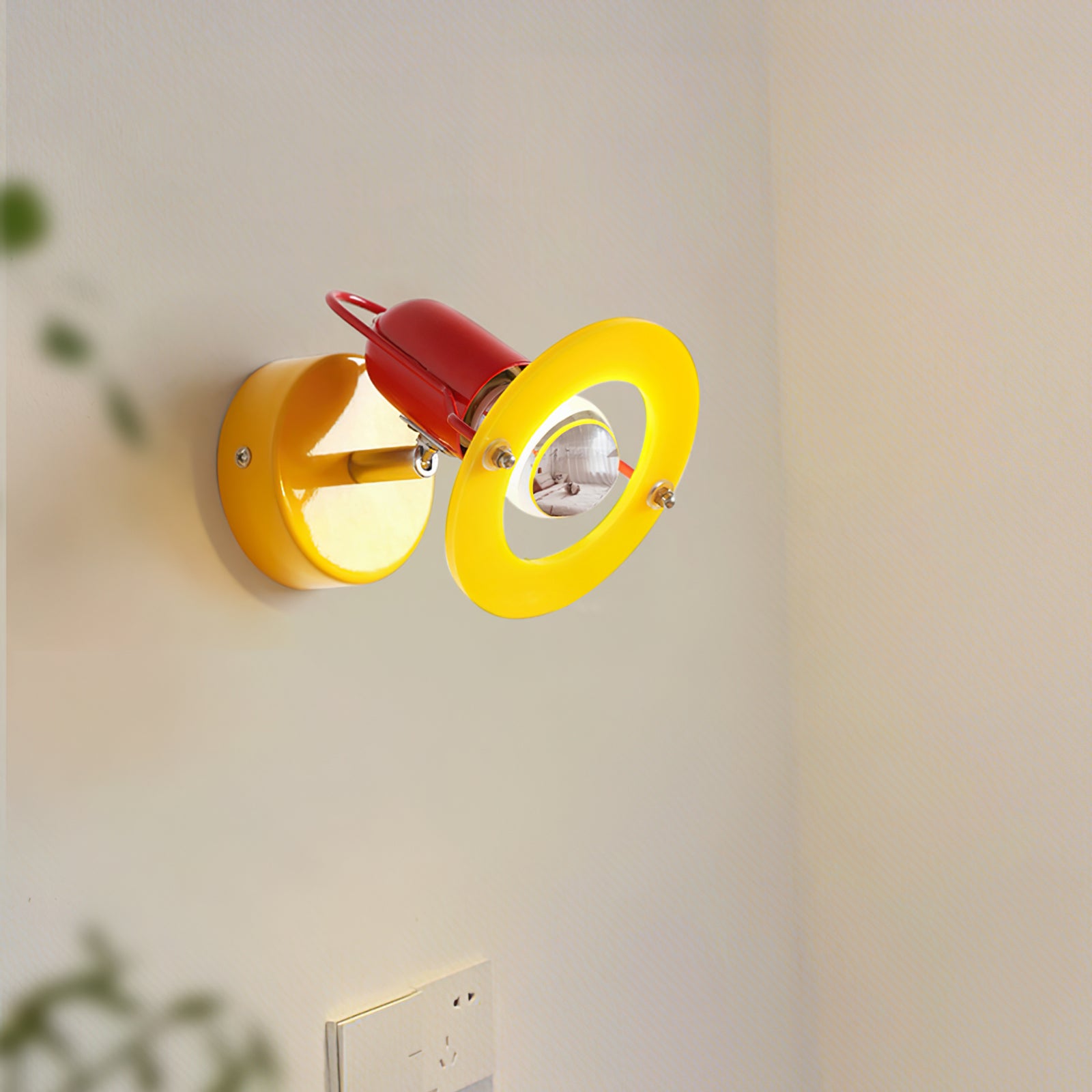 Maurer Wall Lamp