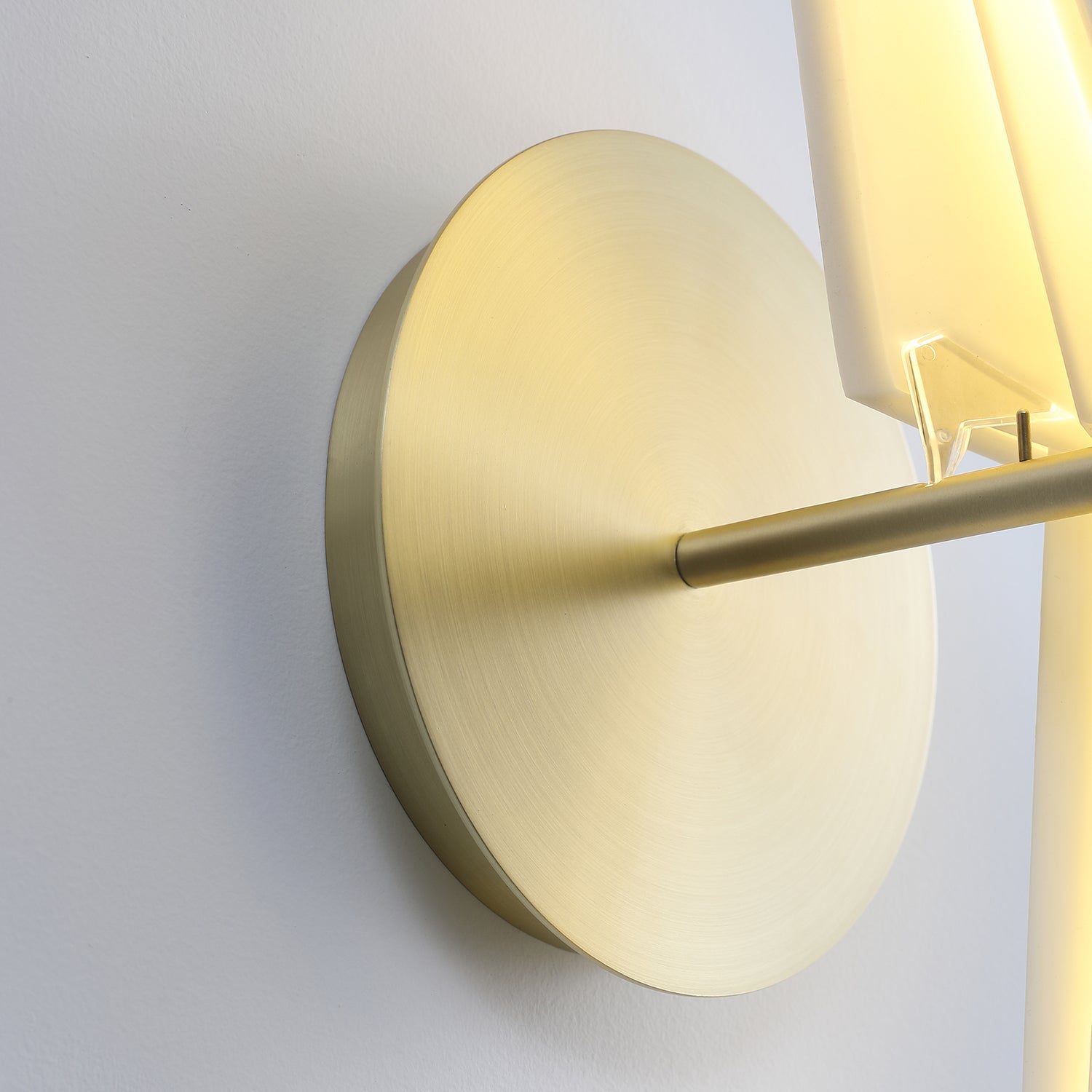 Perching Bird Wall Lamp