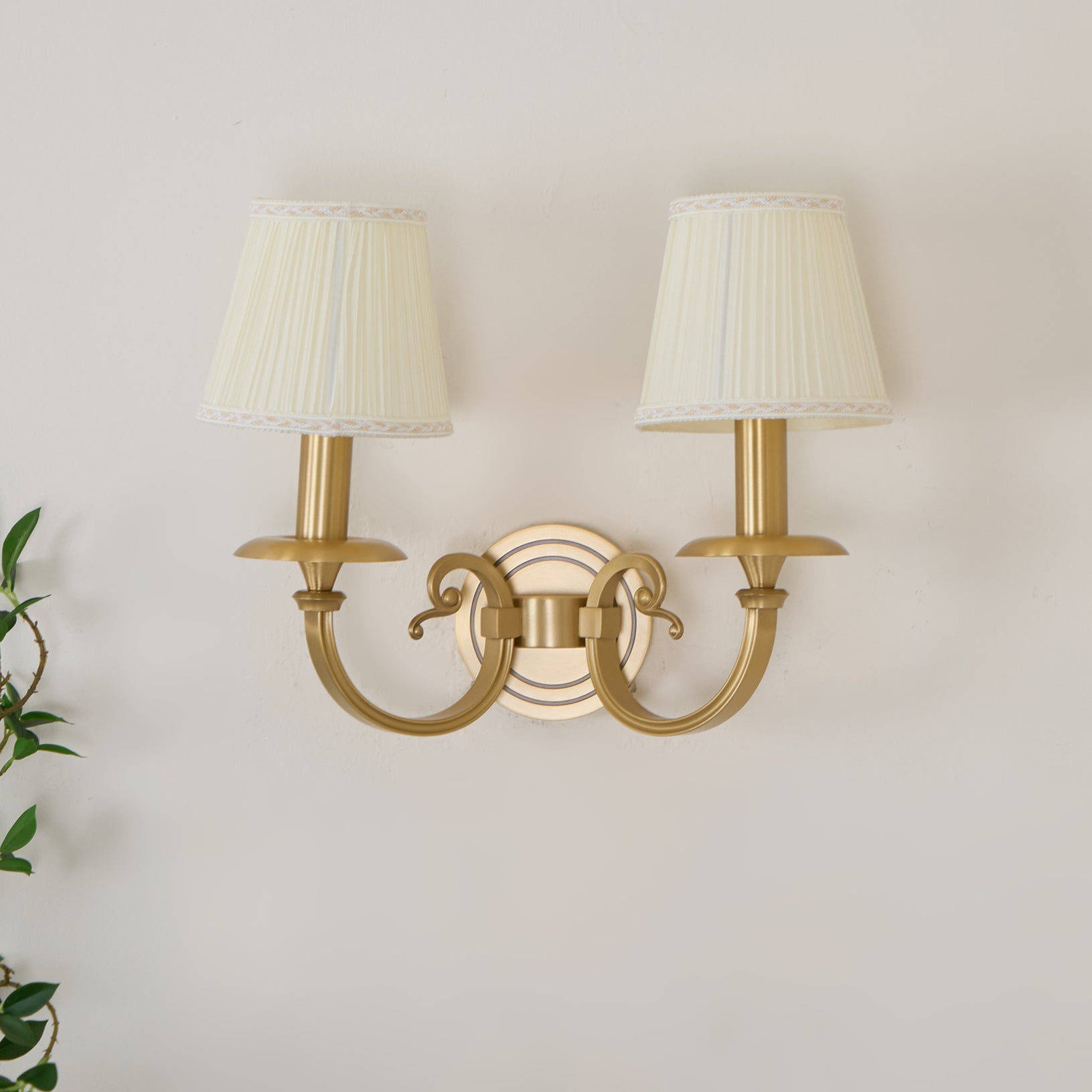 Pleated Brass Wall Lamp