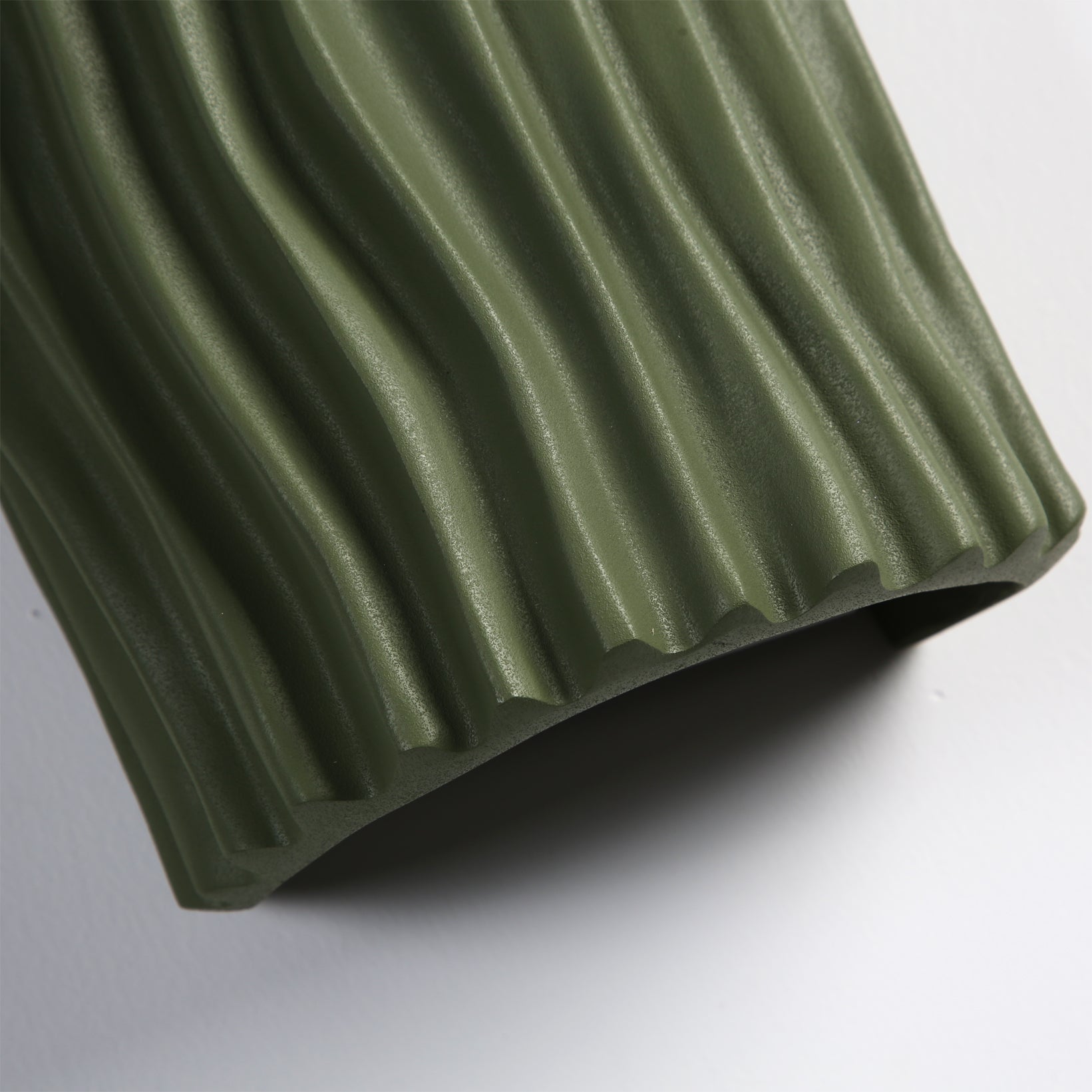 Pleated Resin Wall Lamp