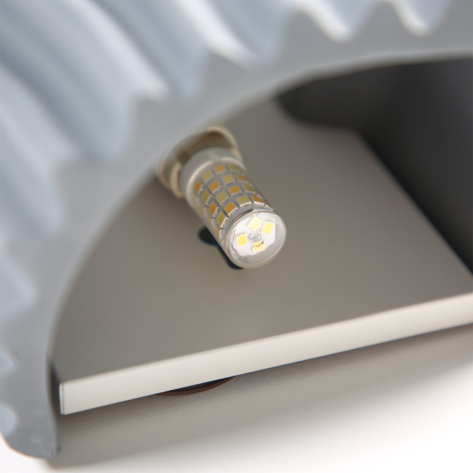 Pleated Resin Wall Lamp