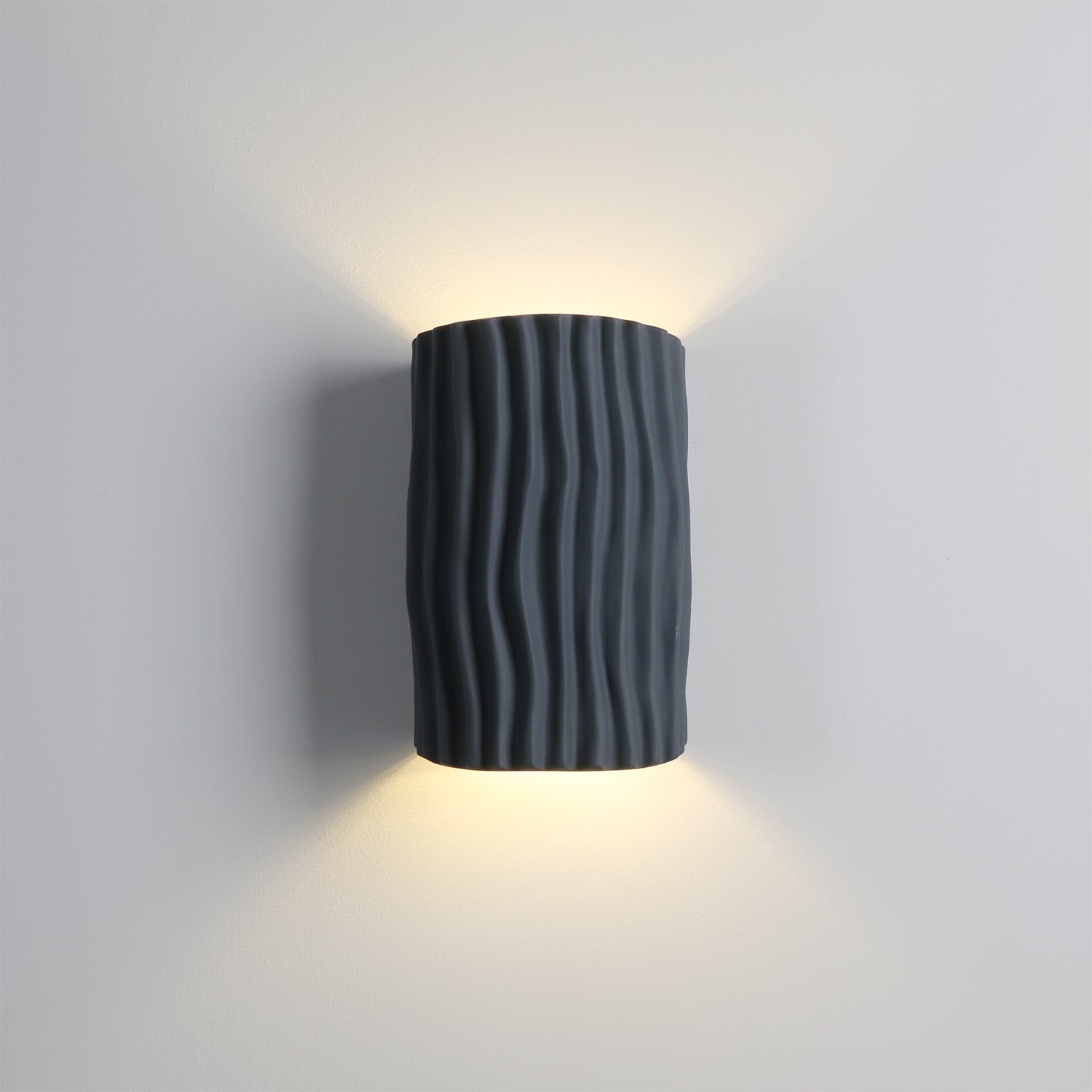 Pleated Resin Wall Lamp