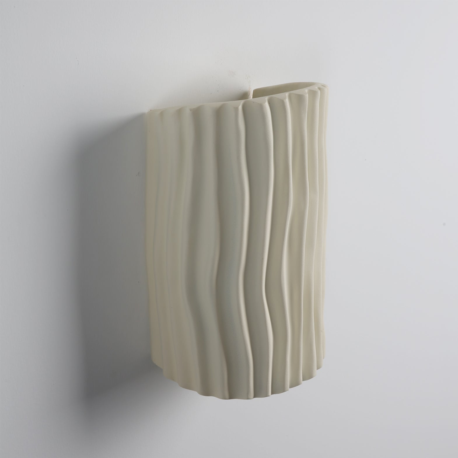 Pleated Resin Wall Lamp