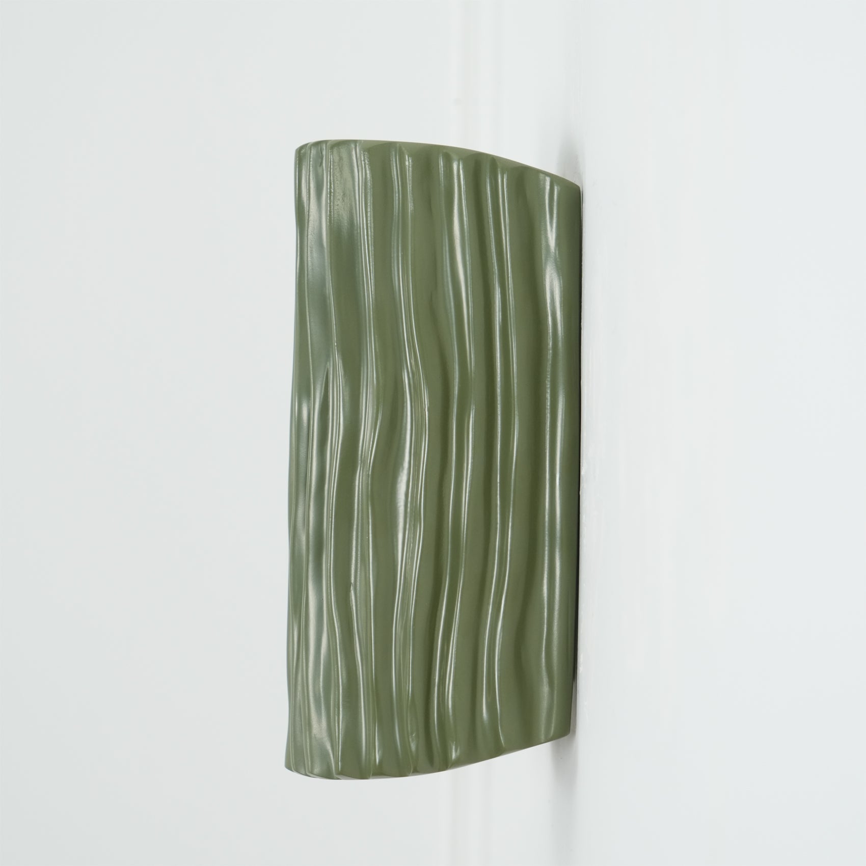 Pleated Resin Wall Lamp