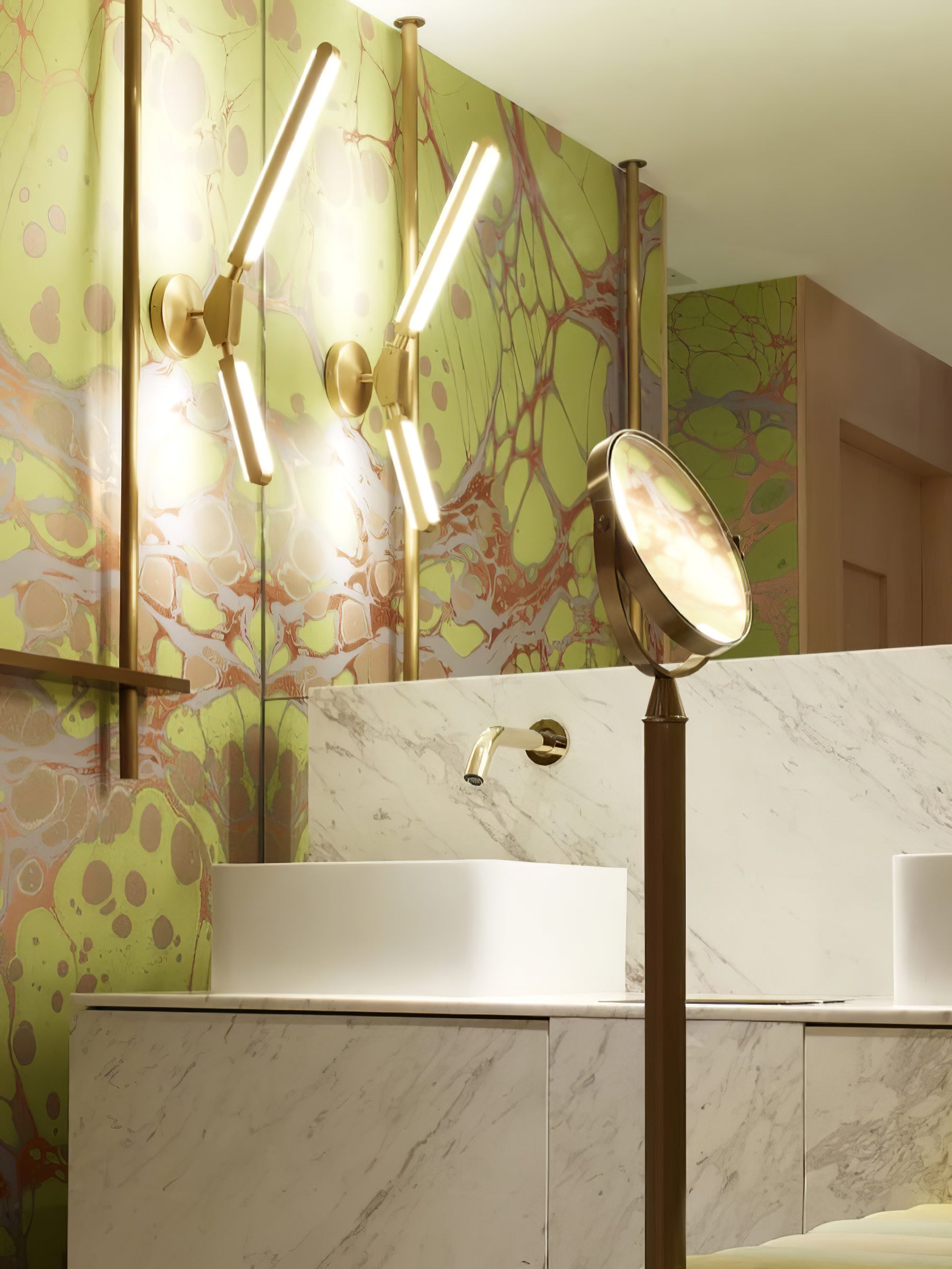 Pris K Wall Lamp