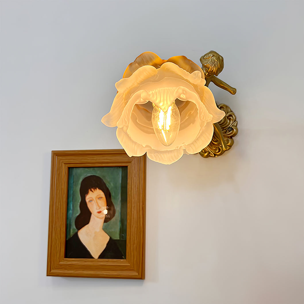 Putti Statuettes Brass Wall Lamp