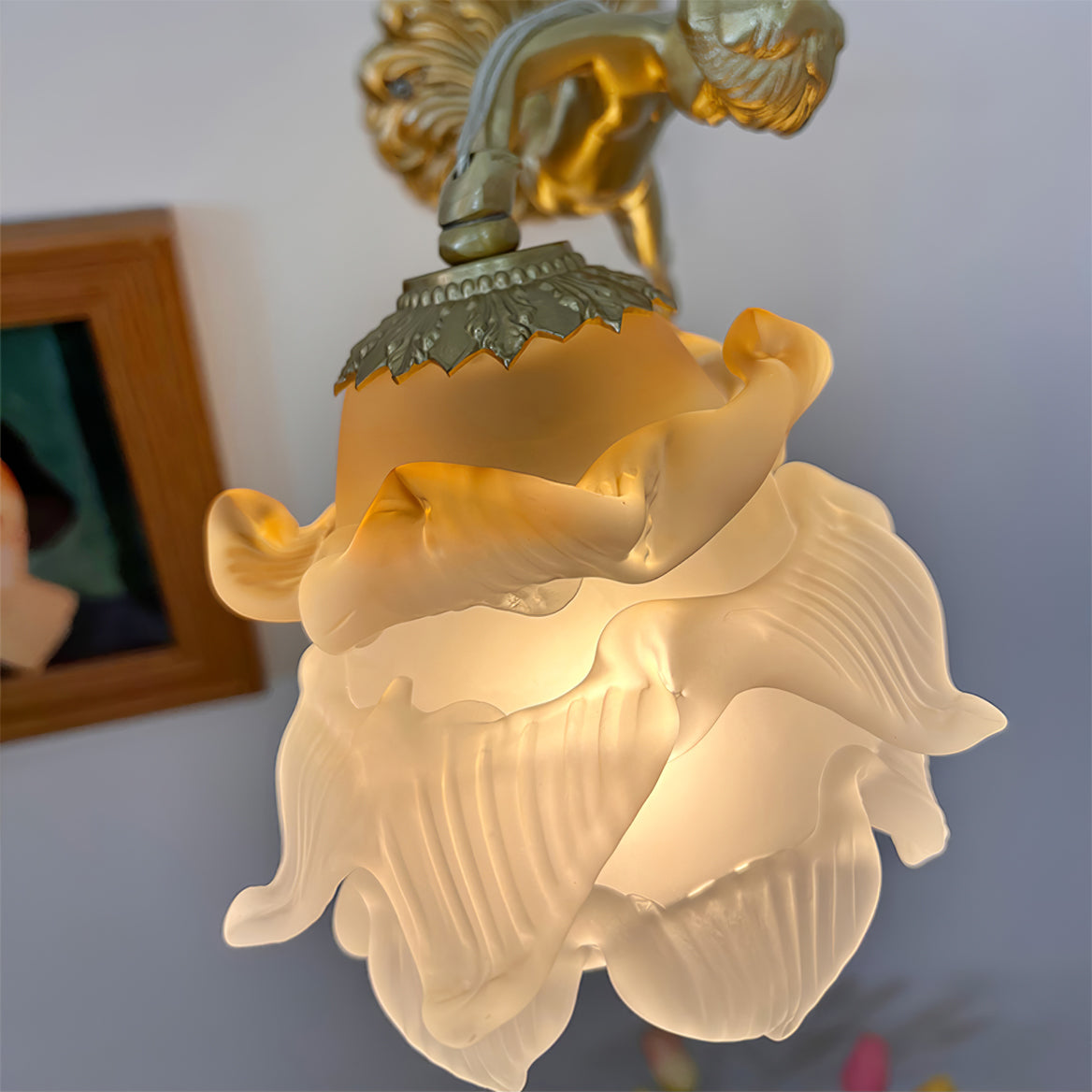 Putti Statuettes Brass Wall Lamp