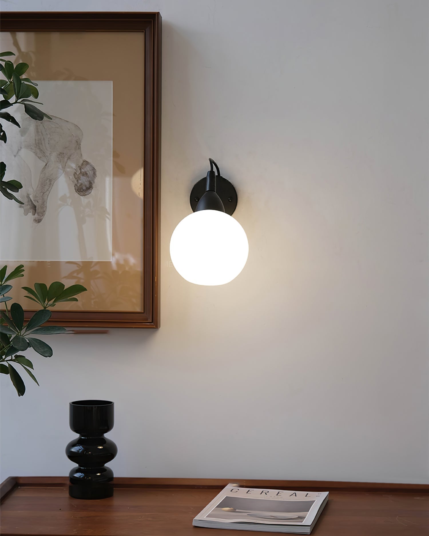 Reese Wall Lamp