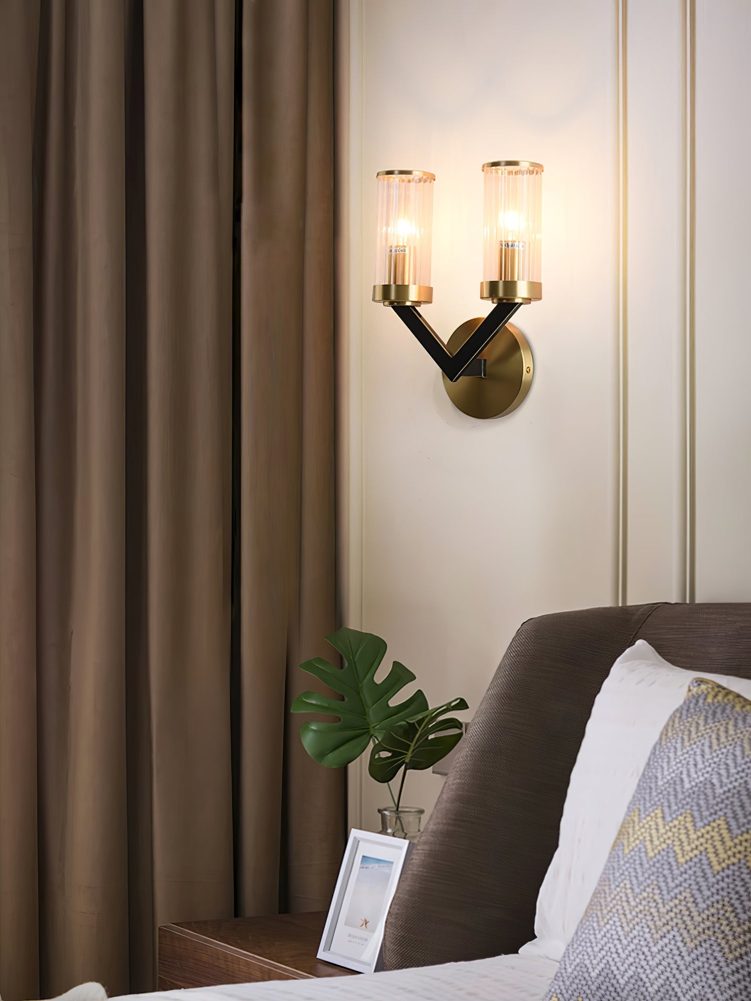 Reevete Wall Light