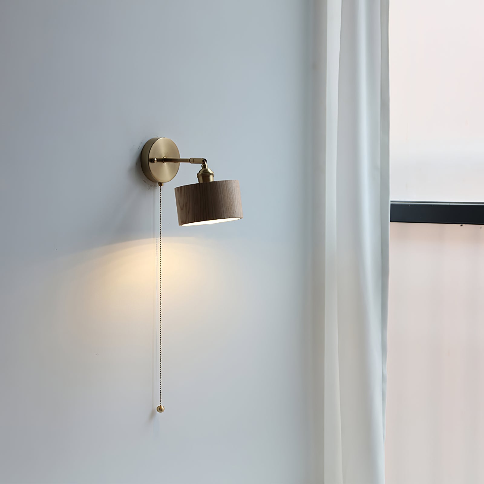 Rotatable Wooden Wall Lamp