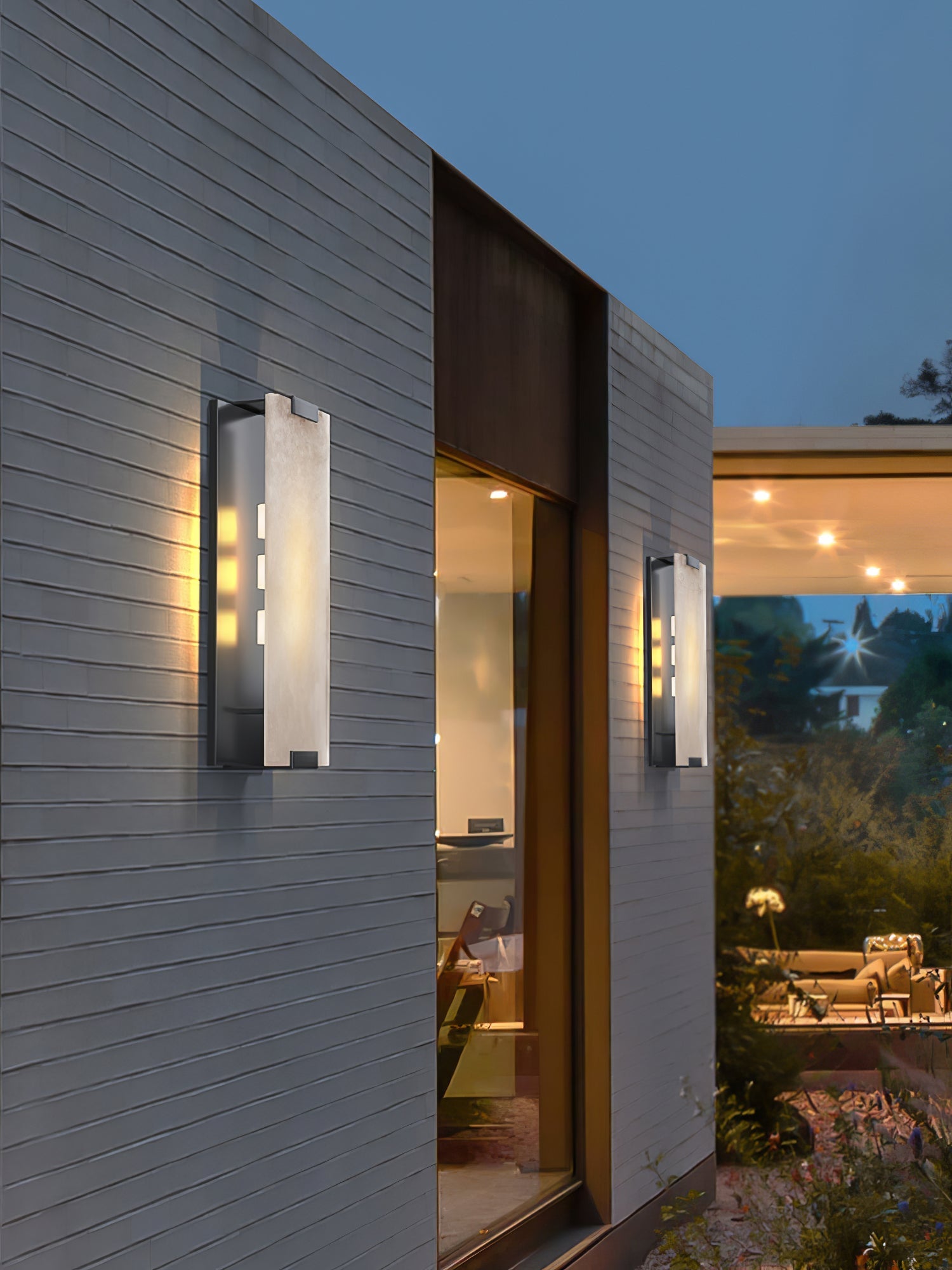 Roux Wall Lamp