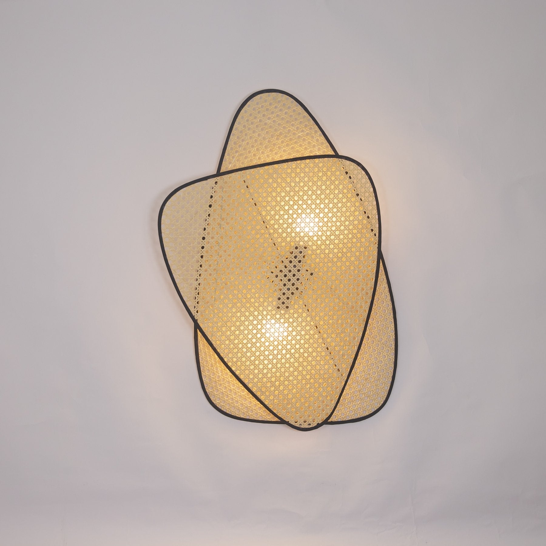 Screen Cannage Wall Lamp