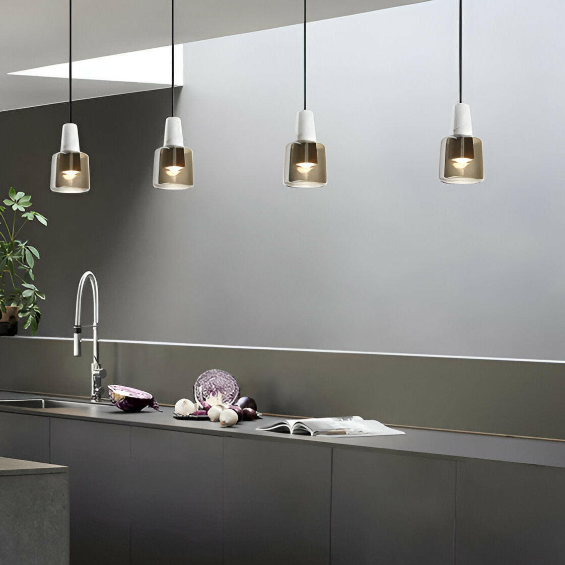 Issa Pendant Light