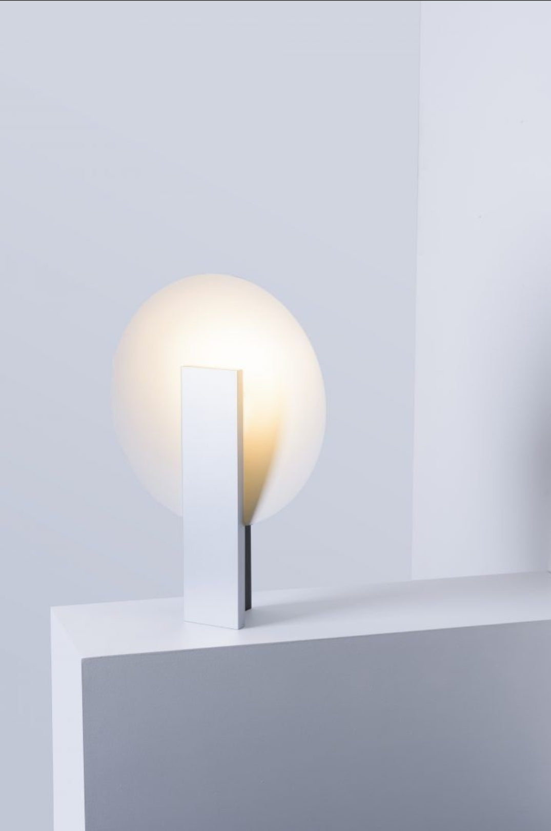 WILLOW Table Lamp