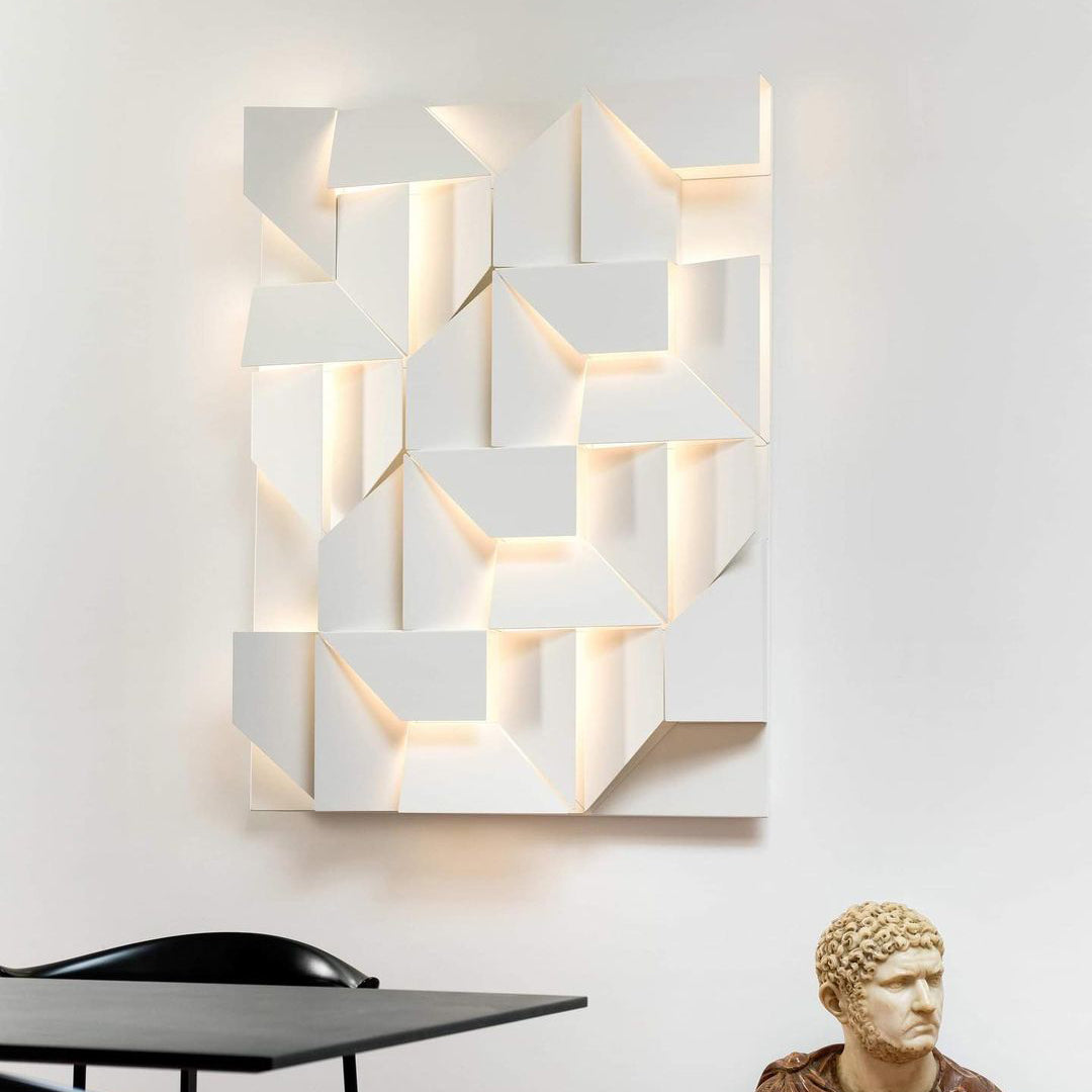 Shadows Wall Lamp