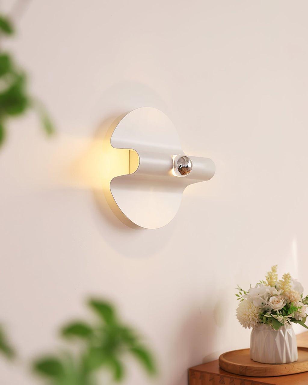 Space Wall Lamp