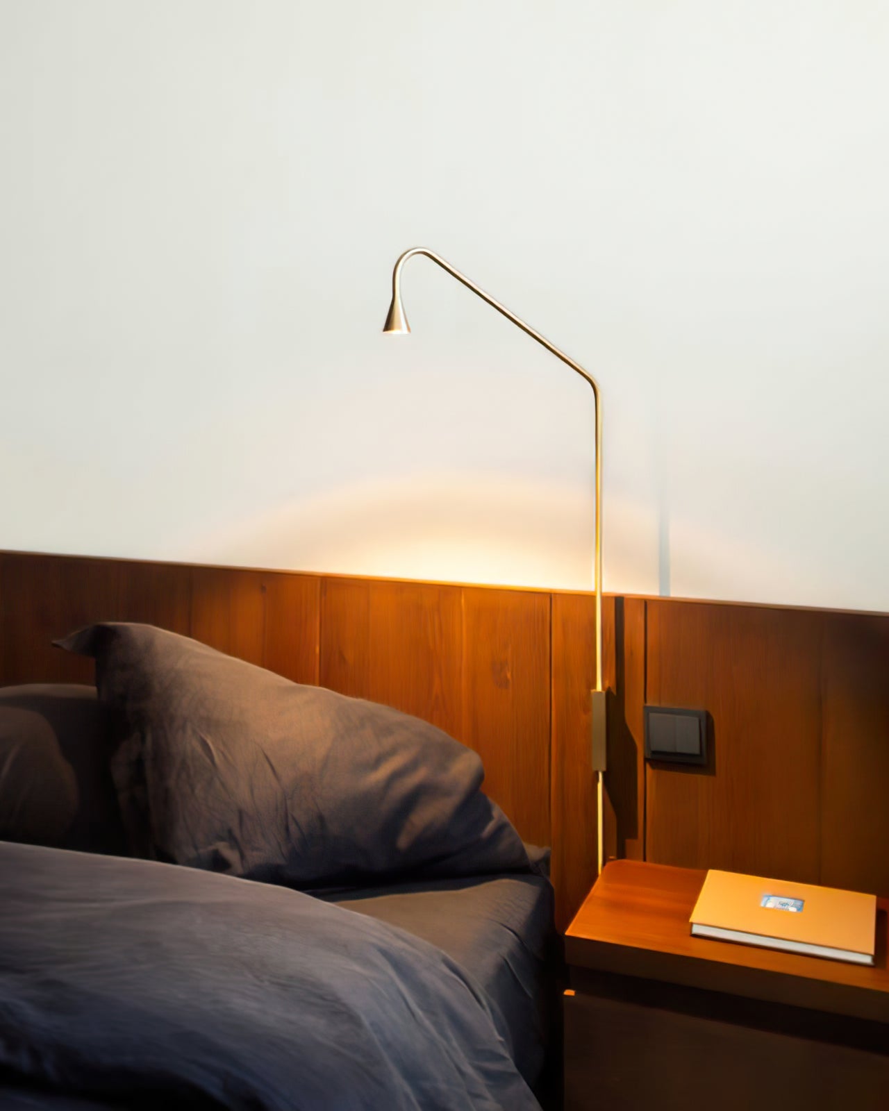 Svarna Wall Lamp