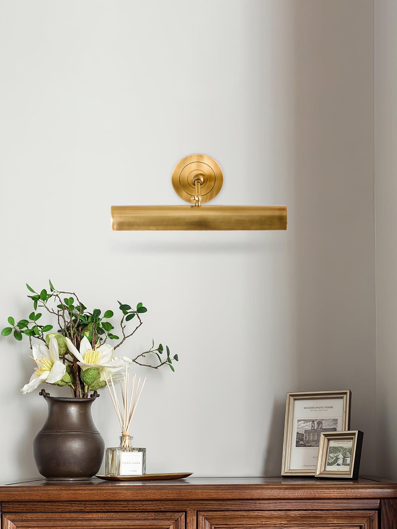 Swanson Wall Lamp