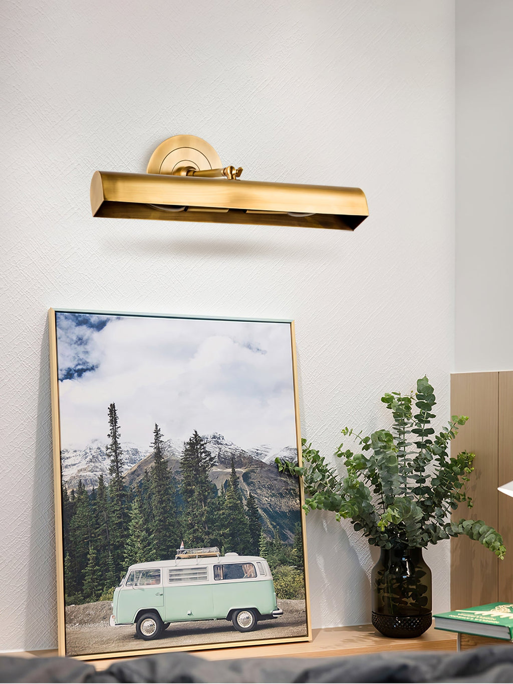 Swanson Wall Lamp