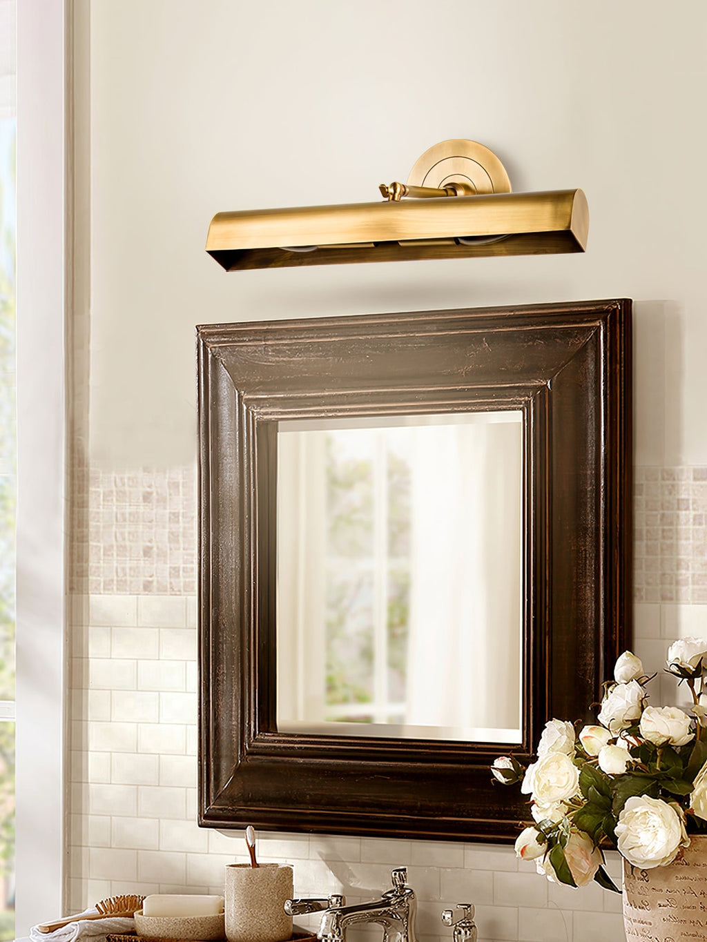 Swanson Wall Lamp