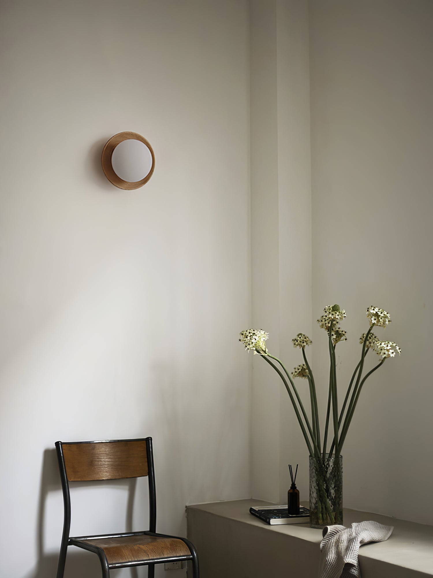 Tablet Wall Lamp