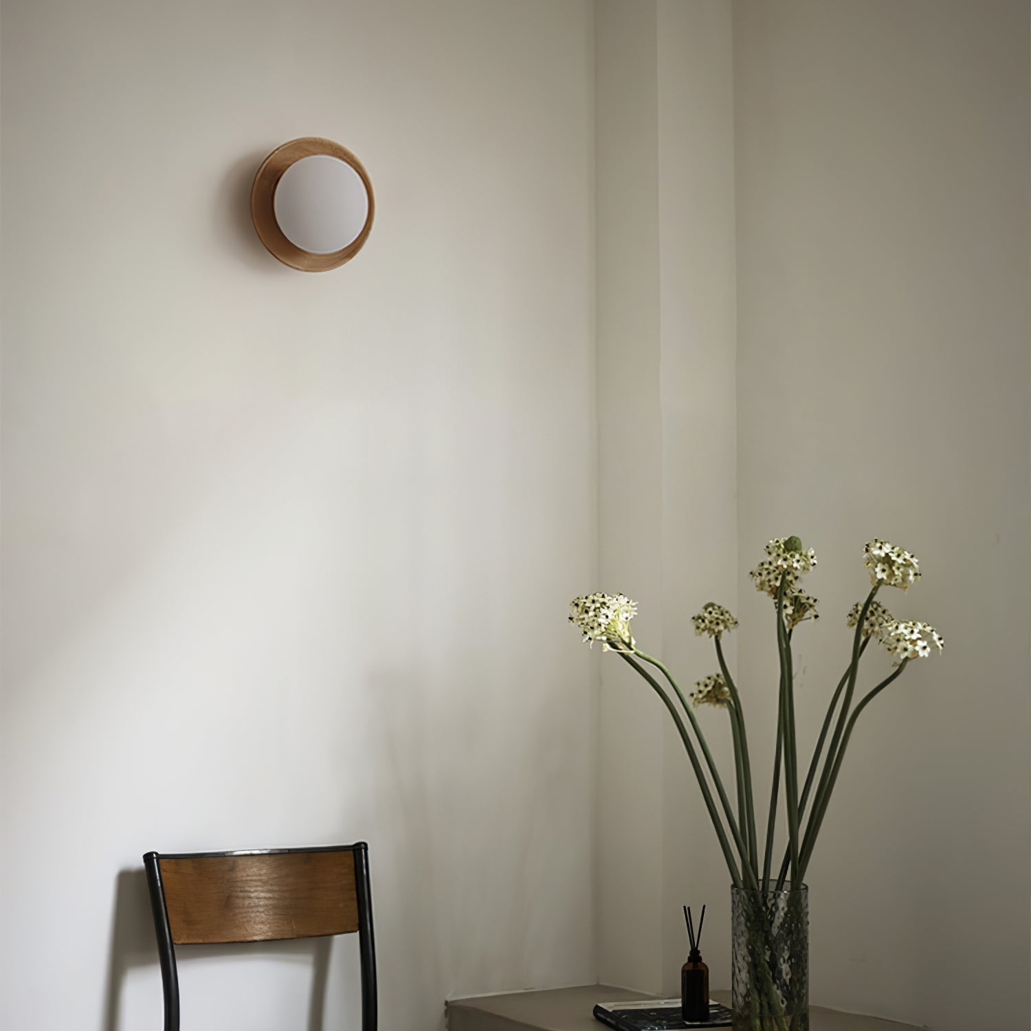 Tablet Wall Lamp