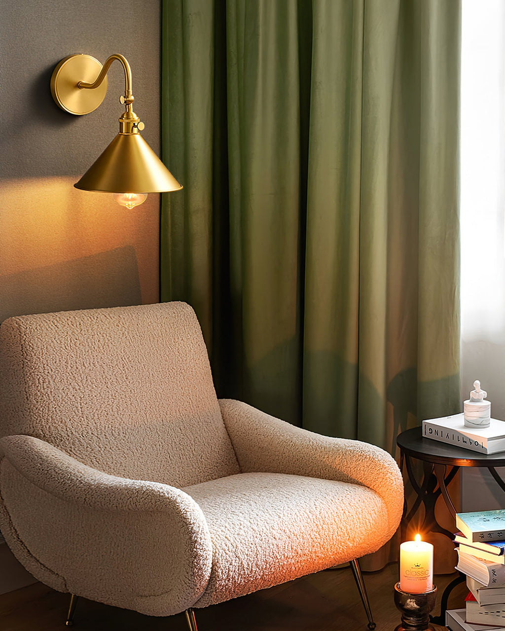 Valmont Wall Lamp