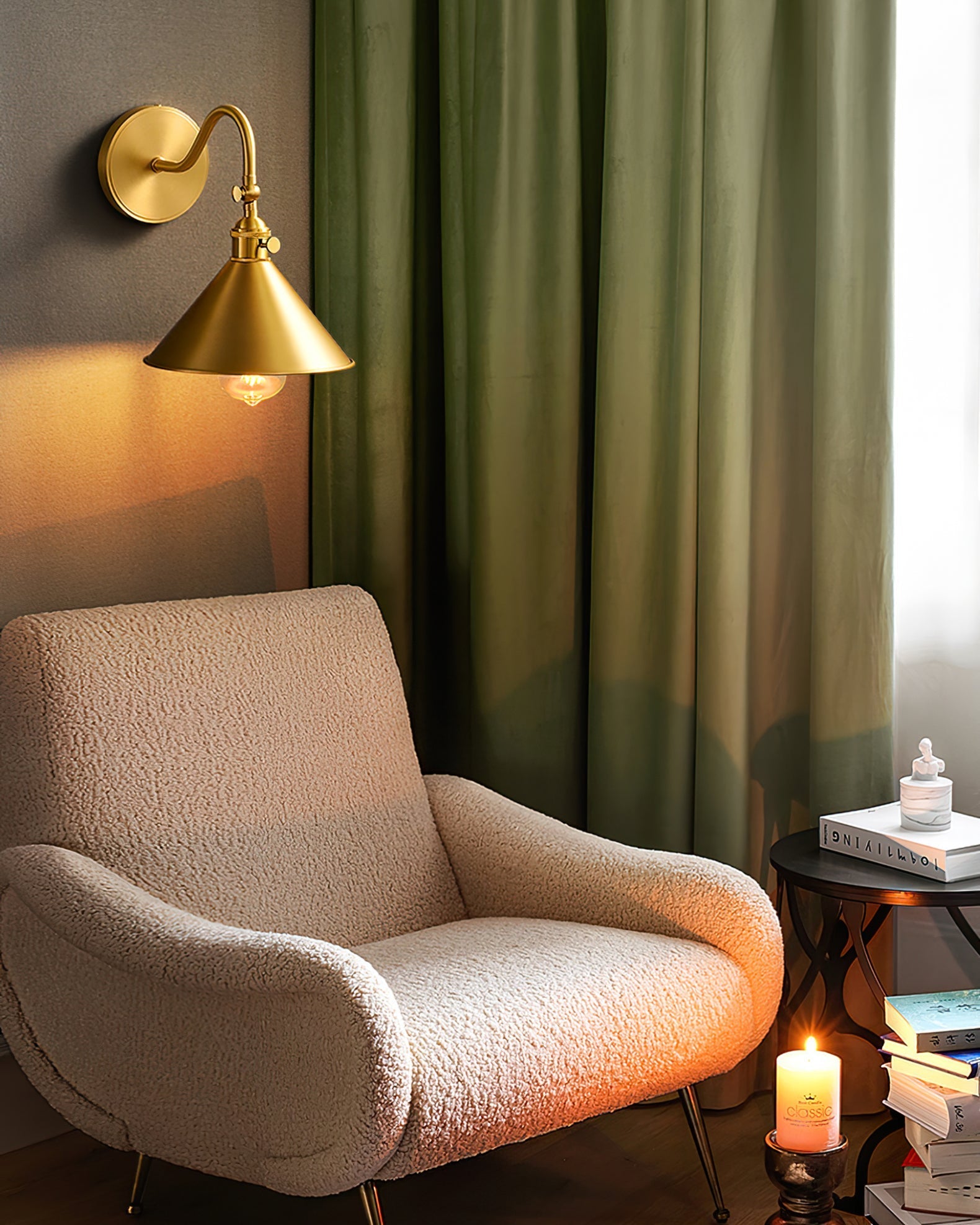 Valmont Wall Lamp