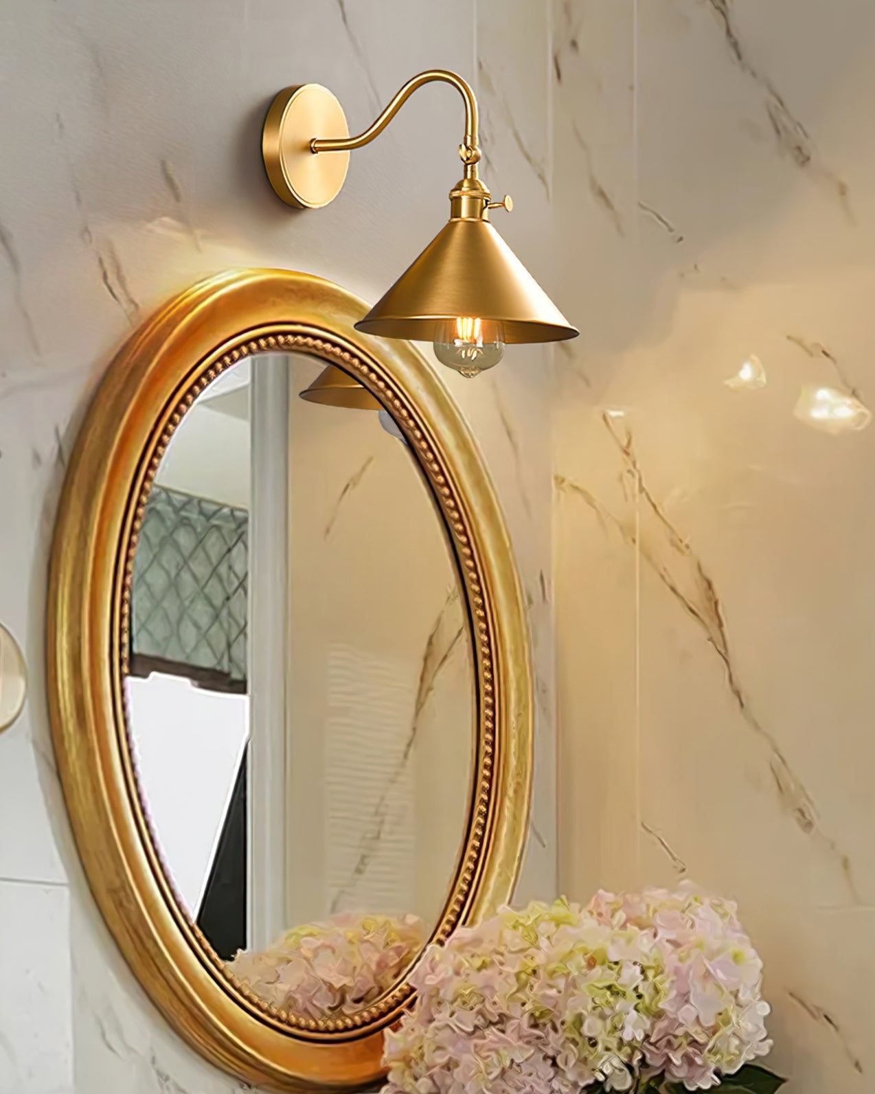Valmont Wall Lamp