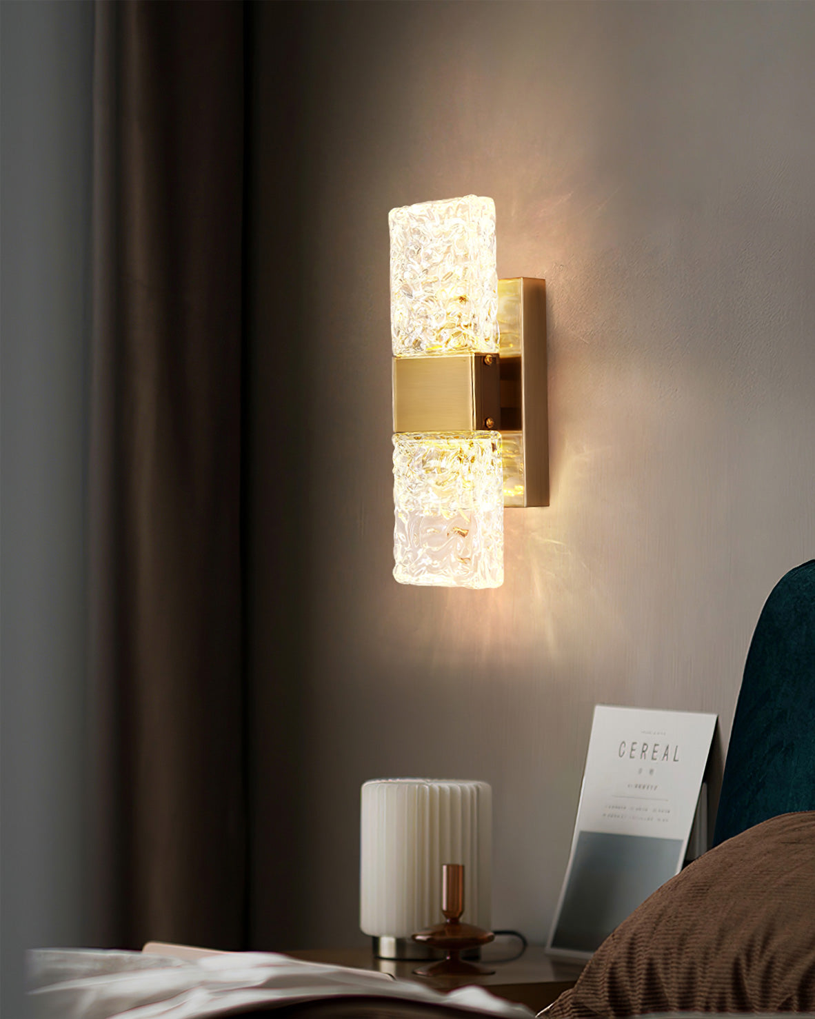 Vega Wall Light