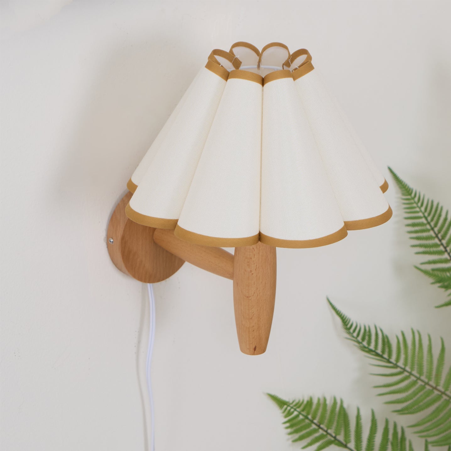 Vintage Fluted Plug In Wall Lamp
