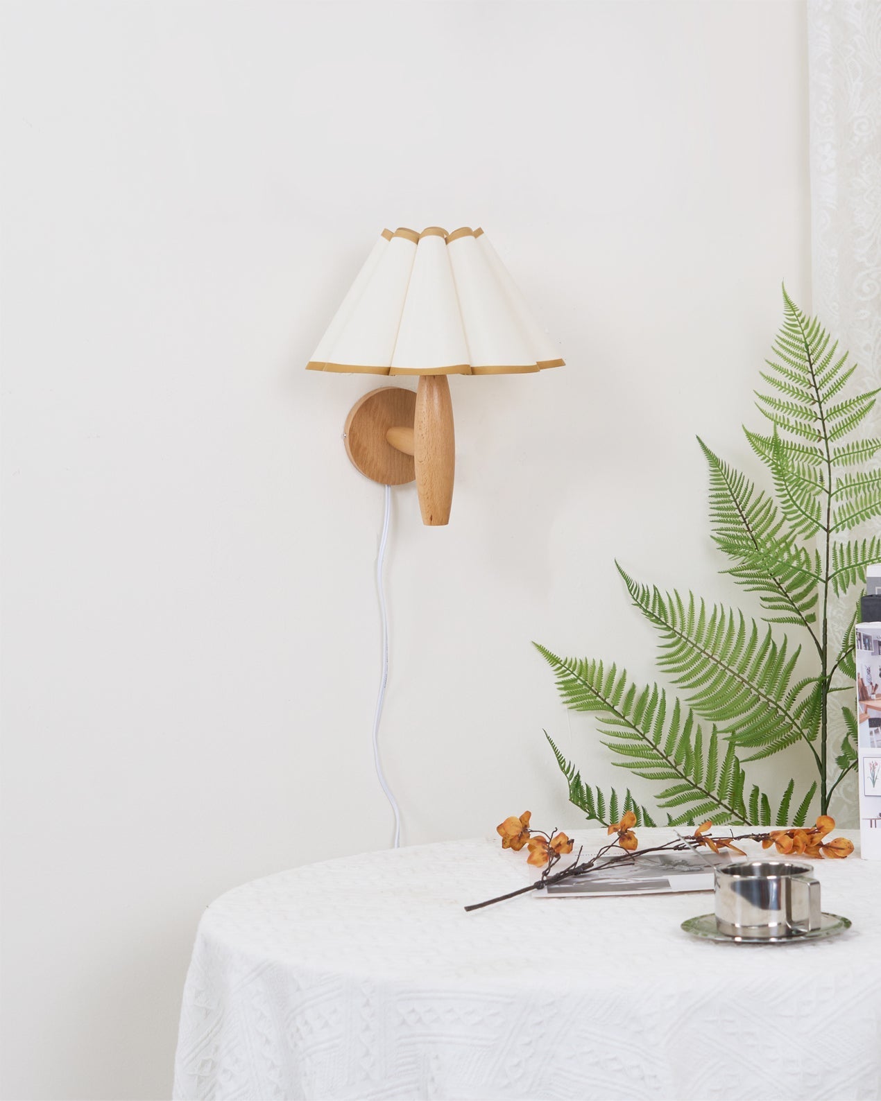 Vintage Fluted Plug In Wall Lamp