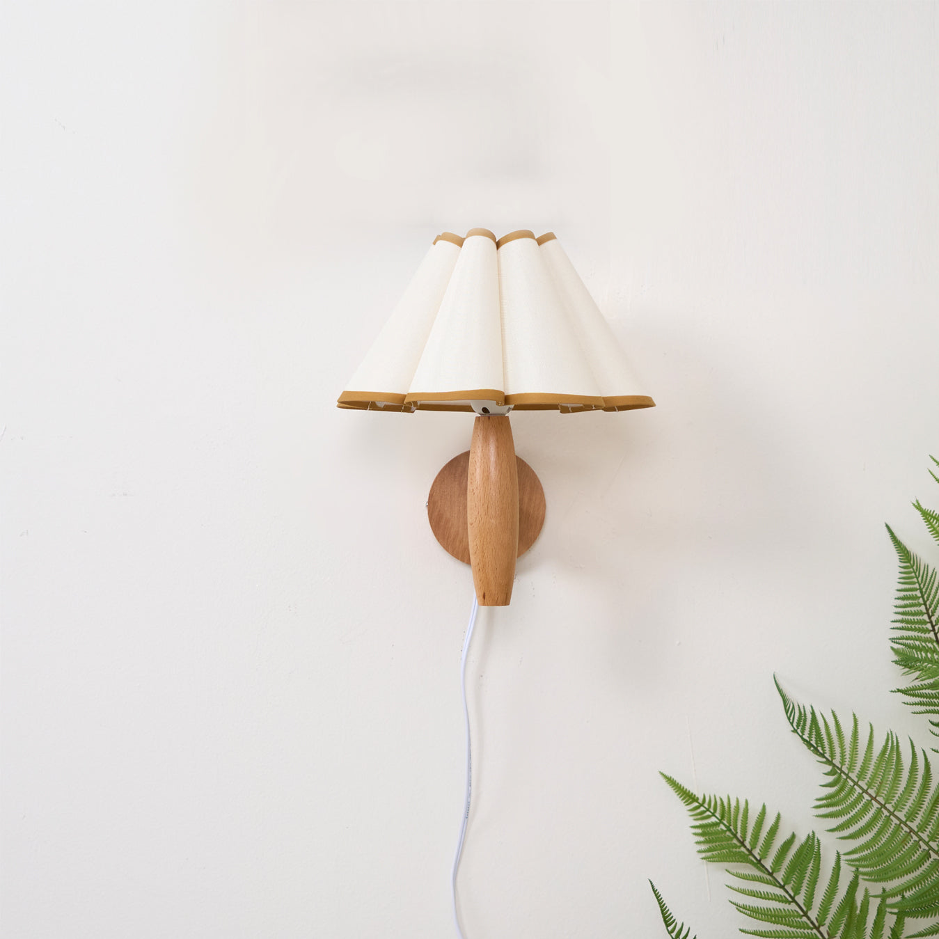 Vintage Fluted Plug In Wall Lamp