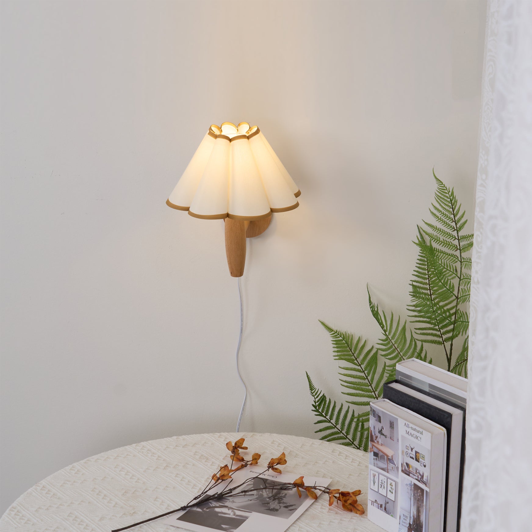 Vintage Fluted Plug In Wall Lamp