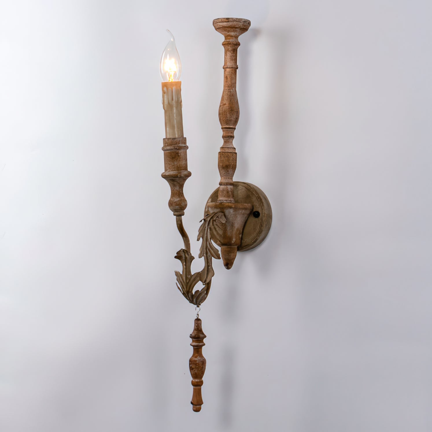 Whitey Wall Lamp