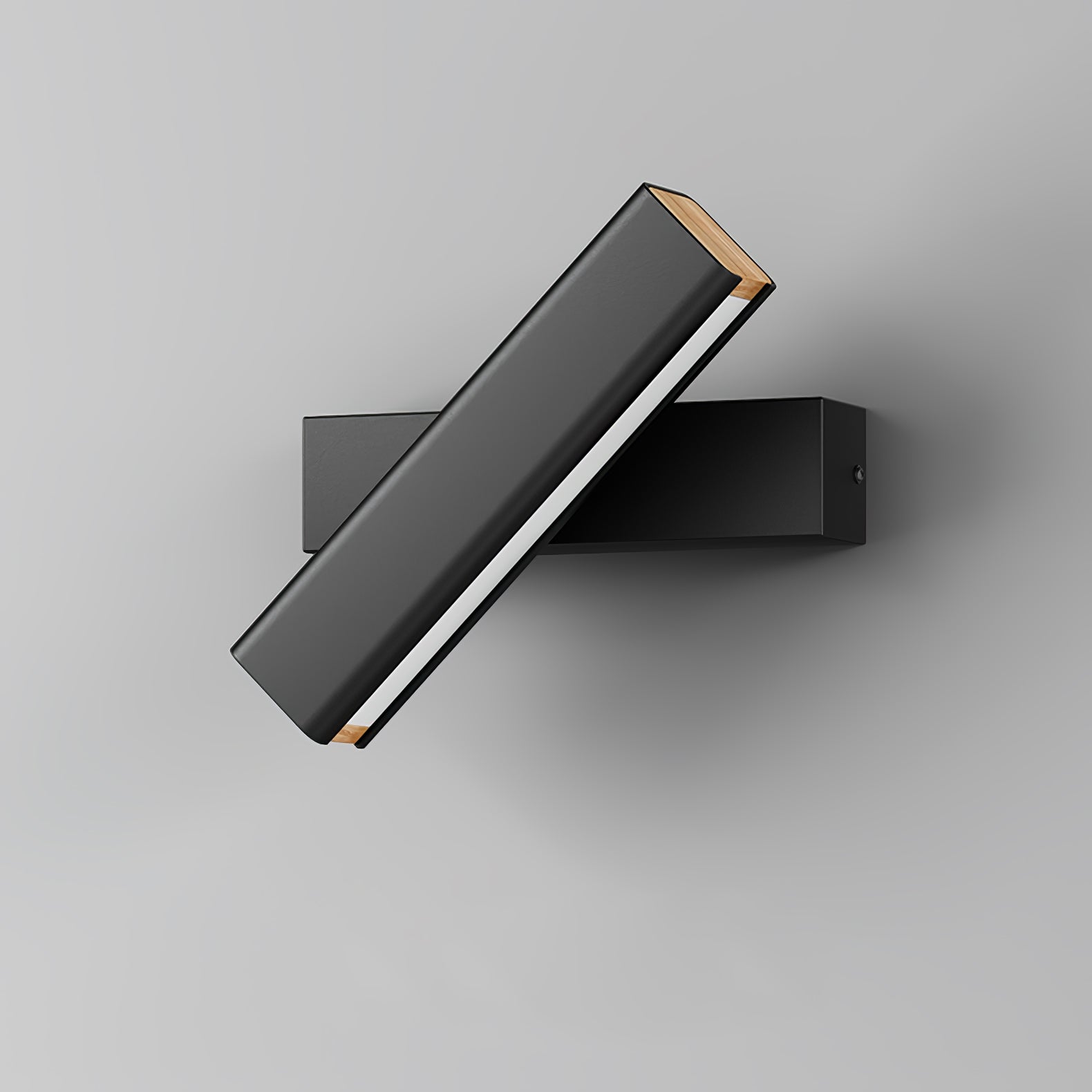 Clasp Wall Lamp