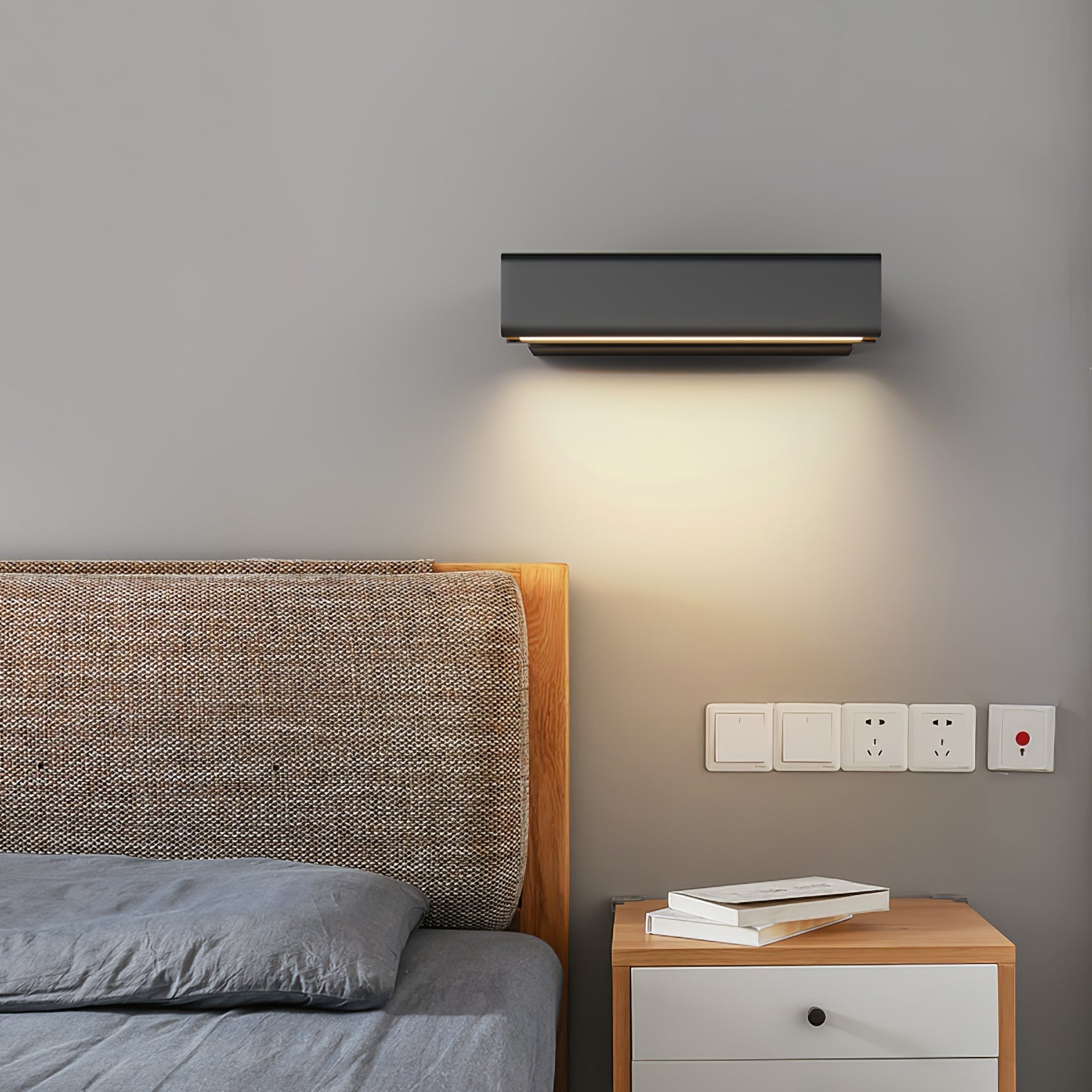 Clasp Wall Lamp